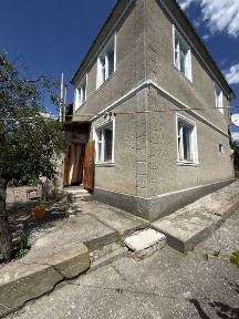 Продам двоповерховий будинок в центрі Овідіополя