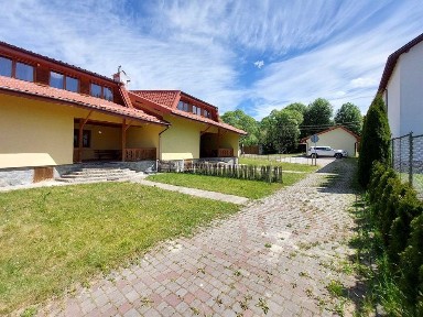 Продам котедж Славсько, гараж, закрита територія, біля витягу г. Погар