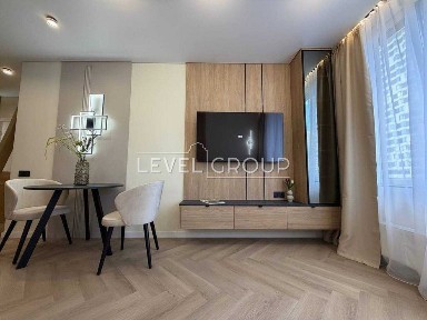 Продаж 1 кімнатна квартира ЖК Варшавський 3 з ремонтом