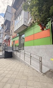 Сдам 90м2 Район Аркадии / Говорова /5 Фонтана -ул. Савельева 12 - сдам угловые помещения 90м2