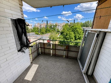 Продам 1 кімнатну квартиру під ремонт по вул. Електронній