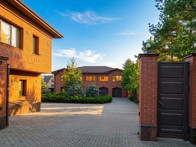 Продаж спеціального приміщення на вул. Старокиївська, площа 1007 кв. м • ID 34025203