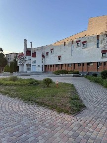 2к квартира Юліана Матвійчука, ідеальна локація під комерцію, цегла