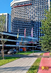 Продаж 2-кімнатної квартири 75 м², Дніпровська наб., 9