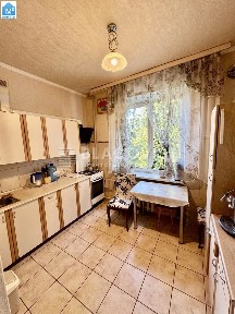 Продаж 3 кімнатна квартира