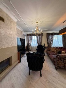 Шикарна 4к квартира. Простора зала, балкон-тераса