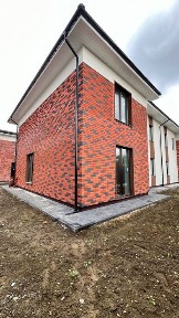 Зданий дуплекс, готовий до ремонту