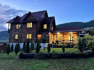 Продаж унікального будинку в серці Карпат- смт. Ворохта