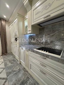 228тыс. $ Премиальная квартира в центре 160 м2. Три спальни/ Новострой