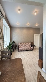 Продам 2-х комн. из квартиру, пр-т Героев Харькова д. 124,сталинка!
