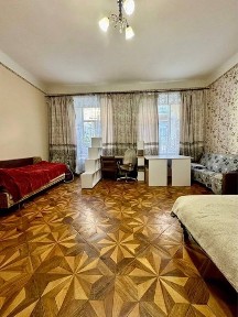 Продаж 1-кімнатної квартири в центрі Львова вул. Дорошенка, 24 (Галицький район)
