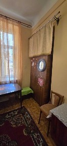 2-кім. Вітовського (бічна) поруч Стрийський парк