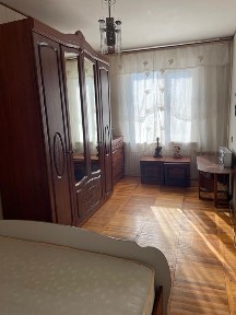 Продається двохкімнатна квартира в центрі міста Снятин