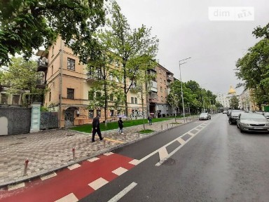 Оренда 475 м2 фасад Золотоворітська 4