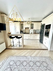 Трикімнатна Новобудова неподалік Центру за СУПЕРЦІНОЮ 1340 $ / м²