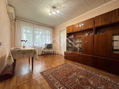 Продаж 3-кімнатної квартири з 2 лоджіями на Космонавтів