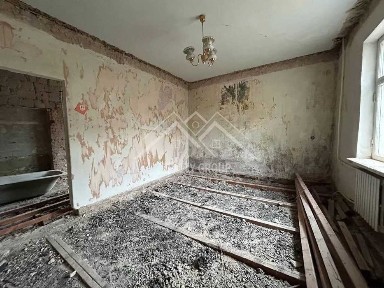 Продаж 3к сталінки, орієнтир Стара Прага