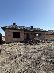 Продаж будинку в місті Вараш