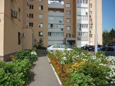 Оренда 3-кімнатної квартири 90 м², Дарницький бул., 10