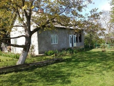 Продам будинок, 15 км від міста Чернівці в с. Снячів