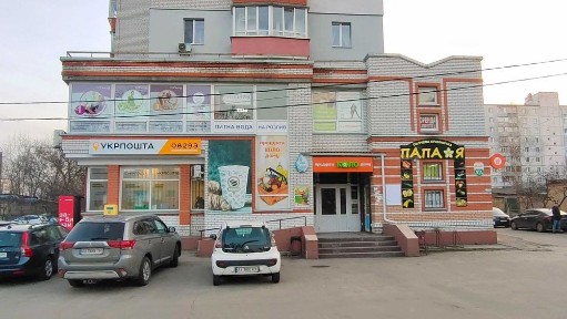Оренда 65 кв м на другому поверсі торгівельного центру, недорого