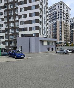Оренда фасадного приміщення біля Центрального парку, без %