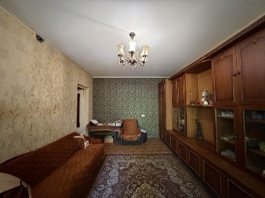 Двокімнатна квартира по вул. Тарасівській ! Мінімальне оформлення!