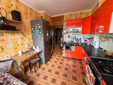 Продаж 3-кімнатної квартири з якісним ремонтом та меблями в м. Українка від власника