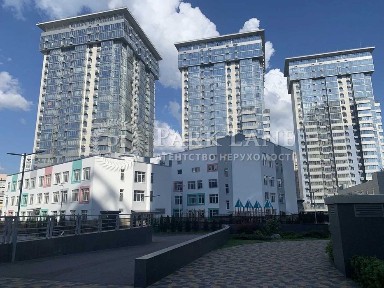 Продаж 2к в будинку бізнес класу Трускавецька 10д ЖК River Stone