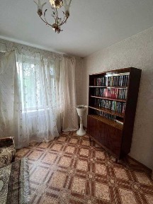 Продам 3- кімнатну квартиру р-н ринок Урожай