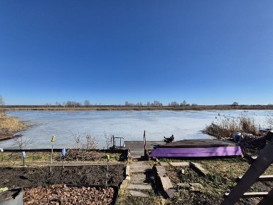 Чудовий Будинок з виходом на воду