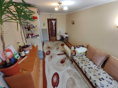 44 (3893код55)4-ком. Свободная квартира 92 кв. м. Адмиральский пр. на 4 этаже.