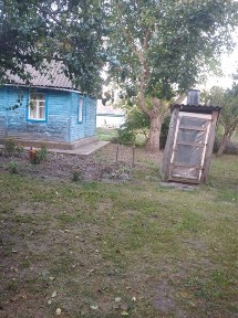 Будинок в затишному селі
