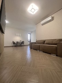 Продаж вишуканої сучасноі квартири