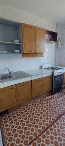 Продаж двохкімнатної квартири по вул. Надпільна, 451.