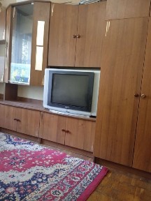 Борщаговка, Дзюби, 8; 2х кімнатна квартира, 1поверх, жилий стан