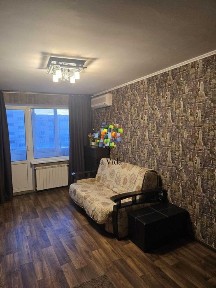 Продам 1к. квартиру вул. Радужна, 3а