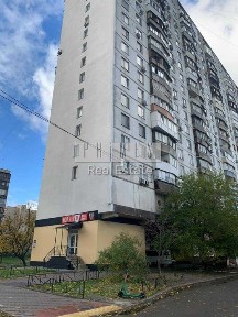 Продам комерційне приміщення 50м2 з орендарем 10 років окупність пр-т Тичини Павла, Березняки