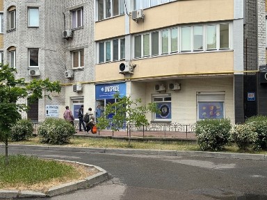 Продаж комерційного приміщення на вул. Княжий Затон 4, площа 137.1 кв. м • ID 34227844