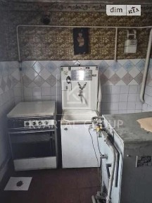Продається затишний та міцний цегляний будинок у самому центрі селища міського типу Немішаєве.