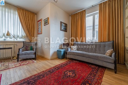 Продаж 3 кымнатна квартира