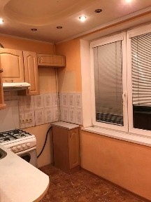 Продам 2 комнатную ТРК Украина