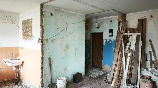 Продається 2-кім. квартира з автономним опаленням в цегляному будинку по вул. Б.Хмельницького, 43 в м. Калуш