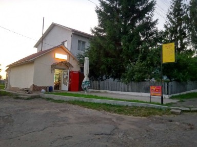 ПРОДАМ магазин - бар. Заставна, вул. Бажанського.