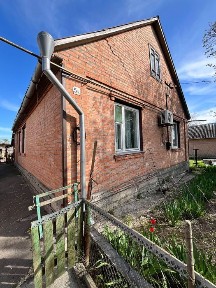 Продаж будинку р-н Лікарні