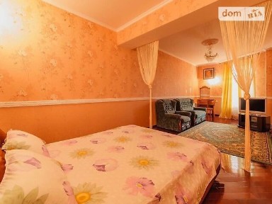 Оренда будинку на добу на вул. Сонячна, 7 кімнат, спальних місць - 14 • ID 16518385