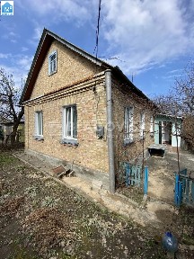 Продаж добротний цегляний будинок