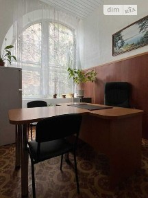 Продаж офісного приміщення 92 кв. м. на 1 поверсі на вул. Гоголя 149/2, чотириповерхова будівля • ID 27026870
