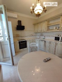 Французький бульвар, мікрорайон Отрада, район Приморський, Одеса, бул. Французький 9 • ID 33263292