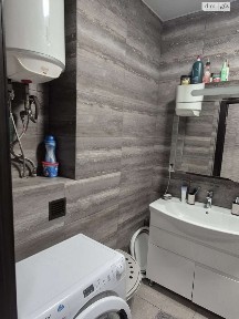 Продаж 2-кімнатної квартири 71.3 м², Соборності просп., 17 К2